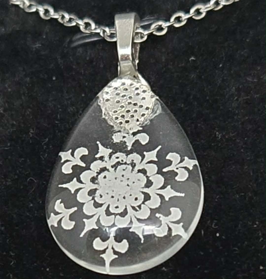 EXCLUSIVE: Snowfall Crystal Pendant