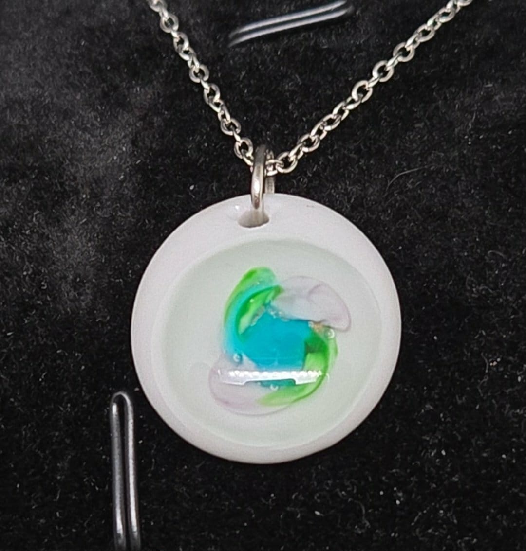 EXCLUSIVE: Verdant Current Glass Pendant