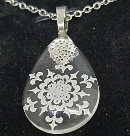EXCLUSIVE: Snowfall Crystal Pendant
