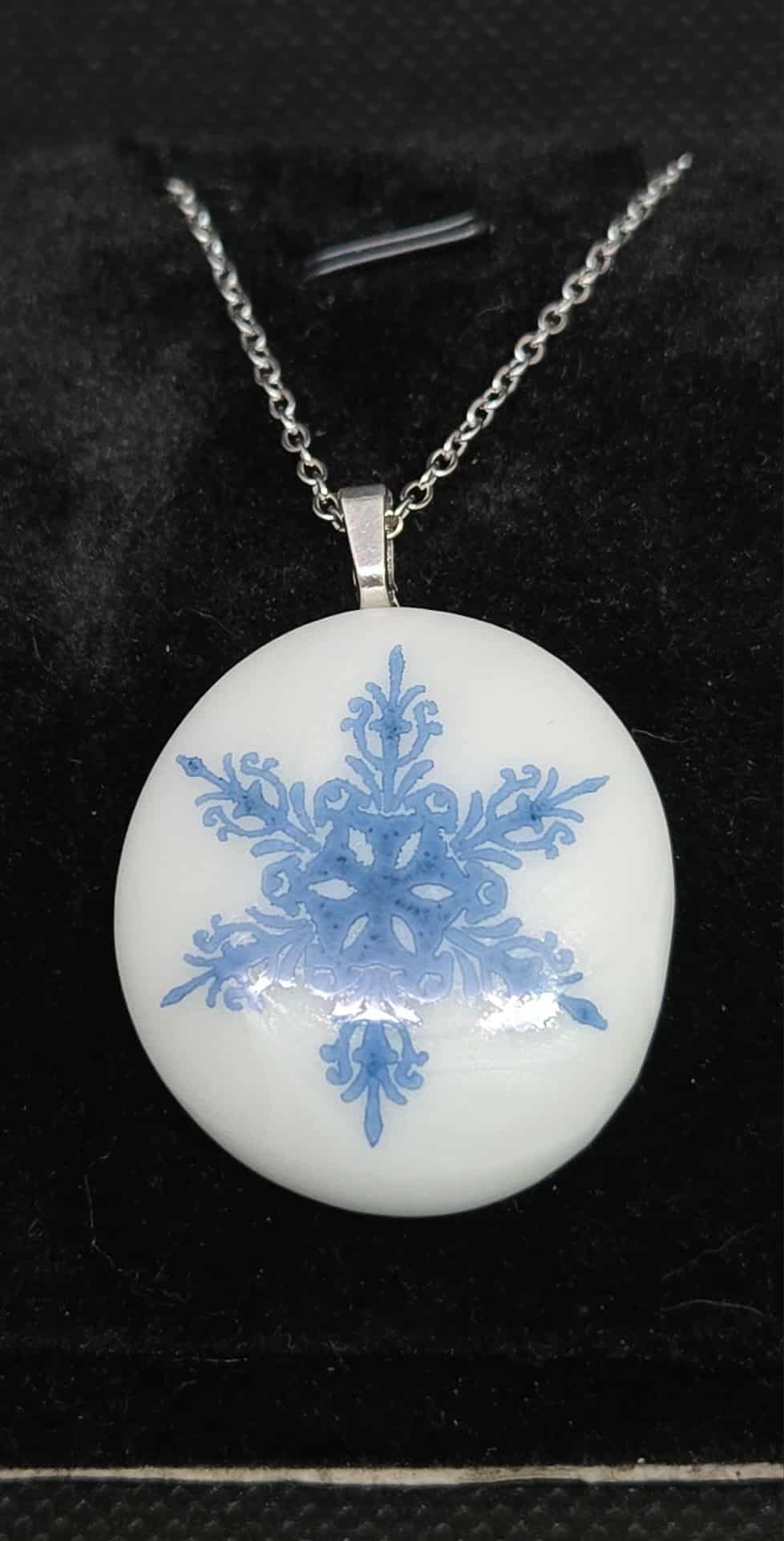 Exclusive: Winter’s Quiet Promise Round Pendant
